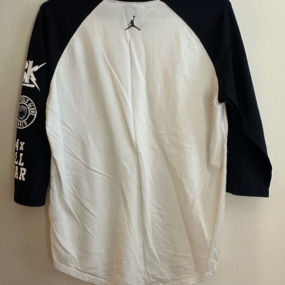 Derek Jeter Jordan Blue and White Raglan Shirt - Picture 9 of 9